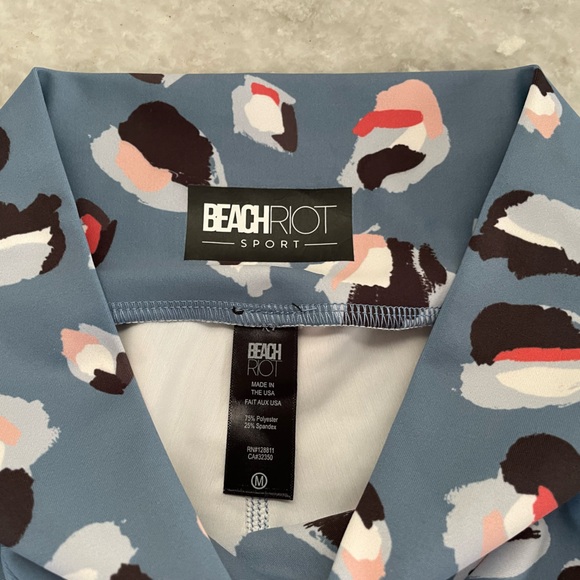 Beach Riot Cara Legging In Multi Spot - Picture 11 of 13